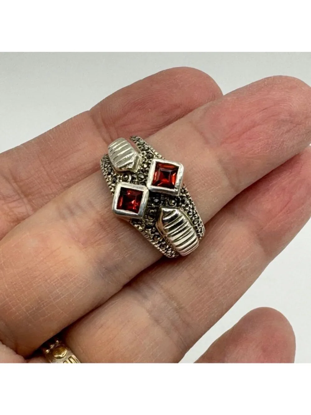 Garnet & Marcasite Bezel Set Textured Ring Sterling Silver 925 Size 7.75